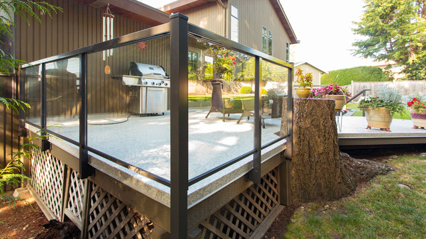 Why Vinyl Decks & Railings Are Ideal for Homes in Salmon Arm & the Shuswap